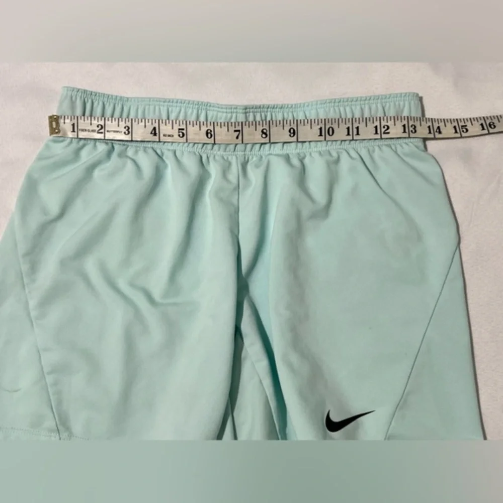 Nike dri fit athletic shorts‎ foldable waist adjustable waist mint green XS
